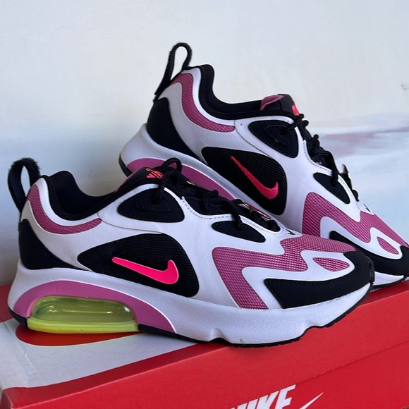 NIKE WMNS AIR MAX 200
BLACK/HYPER PINK NOIR/HYPER ROSE
SNEAKERS Athletic Shoes - Picture 6 of 16